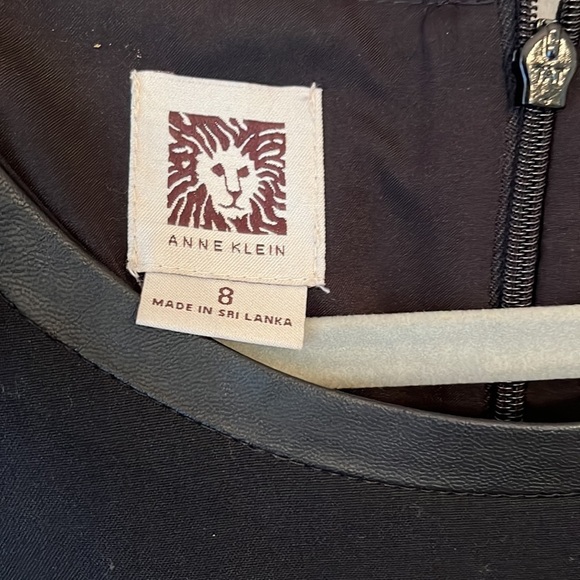 Anne Klein Dress Size 8 in EUC Black and White - Picture 2 of 6